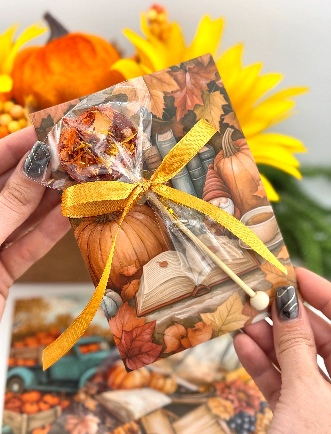 Pumpkin Spice Rooibos Tea Lollipops with Fall Gift Card ā Sugar-Free Herbal Gift | Handmade Autumn Tea Pops