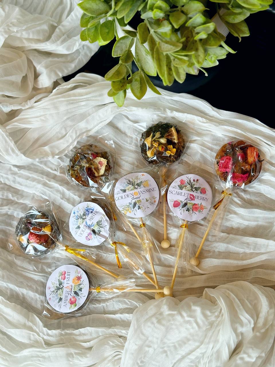 Tea Lollipop - Amber Fruit Flame - Black tea - Energizing & Warming - Round Shaped