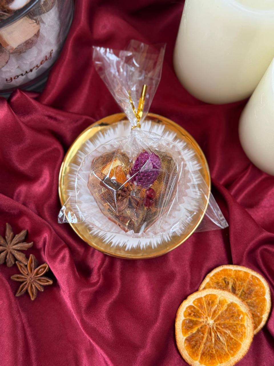 Amber Fruit Flame Tea Bomb โ Heart Shaped Black Tea with Cranberry & Orange