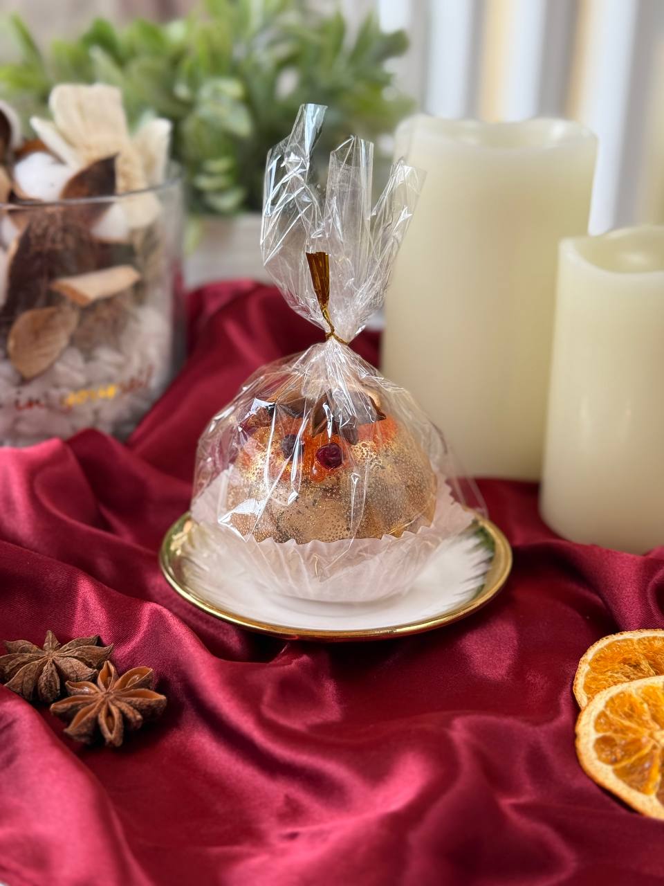 Amber Fruit Flame Tea Bomb โ Ball Shaped Black Tea Infusion with Citrus & Cranberry