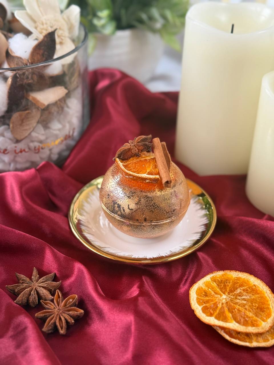Amber Fruit Flame Tea Bomb โ Ball Shaped Black Tea Infusion with Citrus & Cranberry