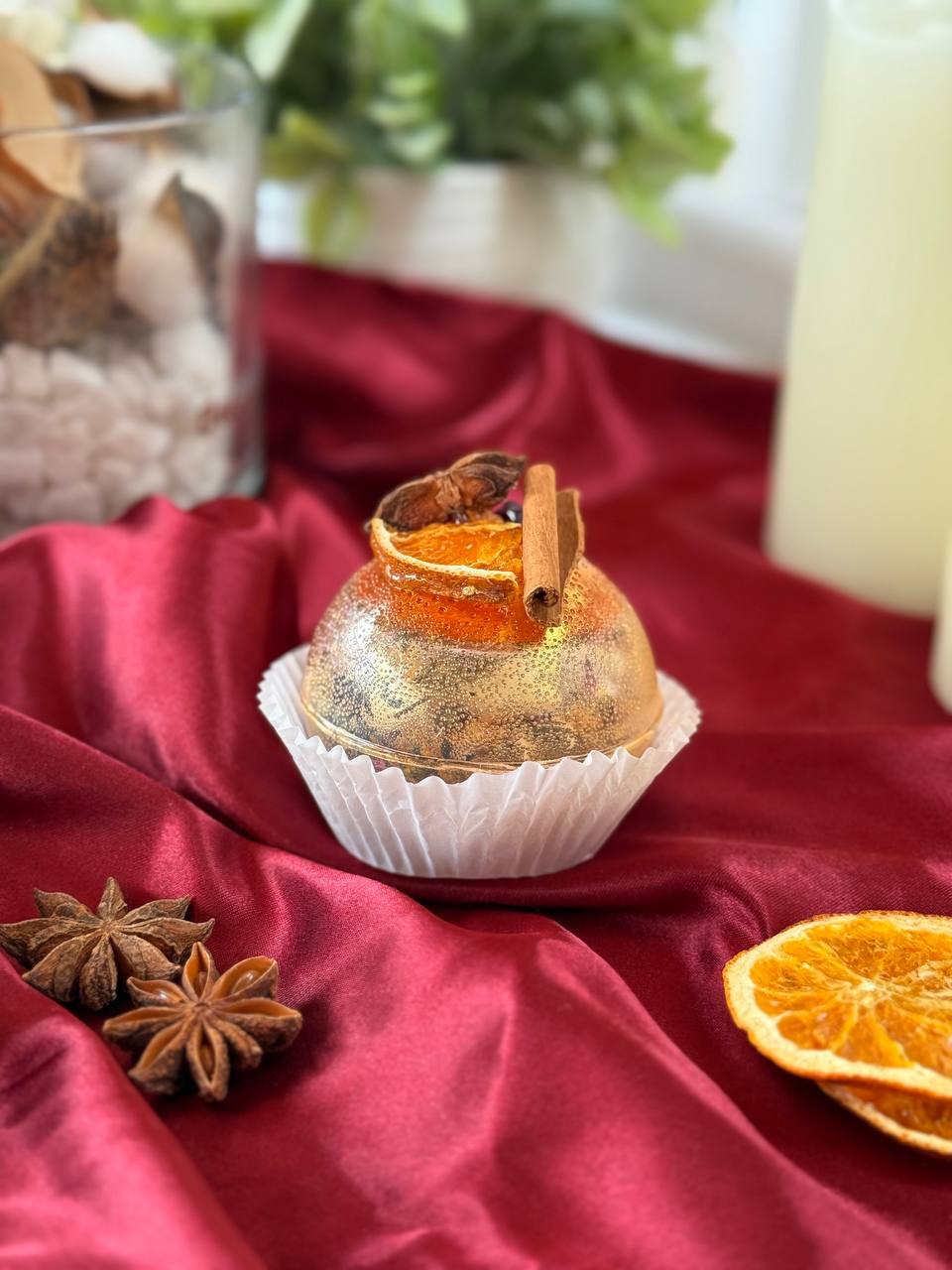 Amber Fruit Flame Tea Bomb โ Ball Shaped Black Tea Infusion with Citrus & Cranberry