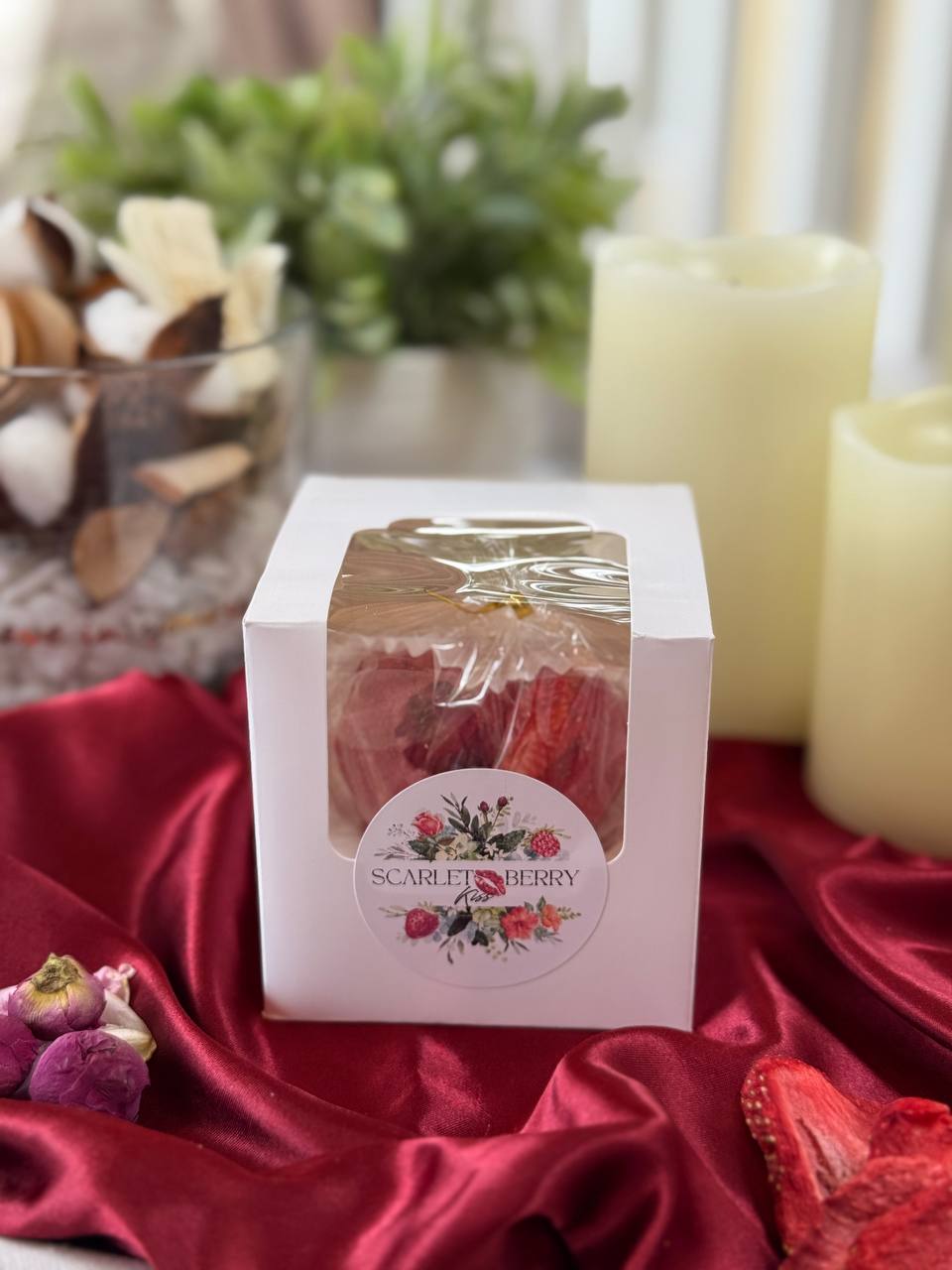 Scarlet Berry Kiss Tea Bomb – Heart Shaped Hibiscus & Berry Infusion